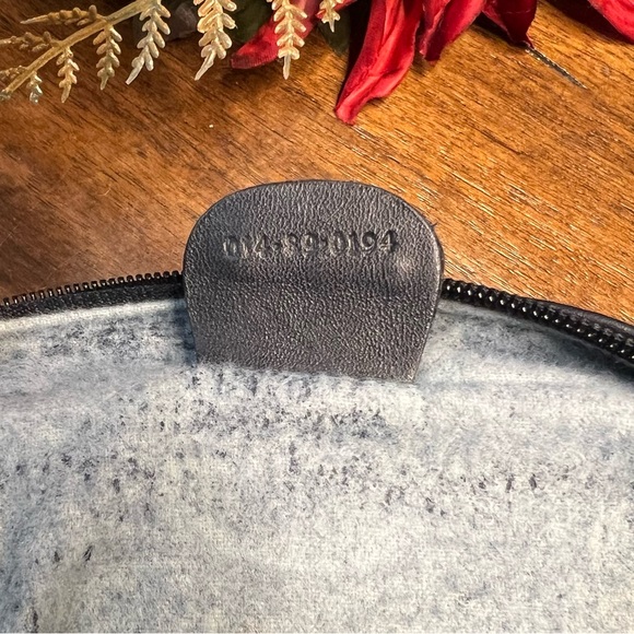 Authentic Gucci Micro GG Vintage Clutch - EUC - Picture 8 of 9